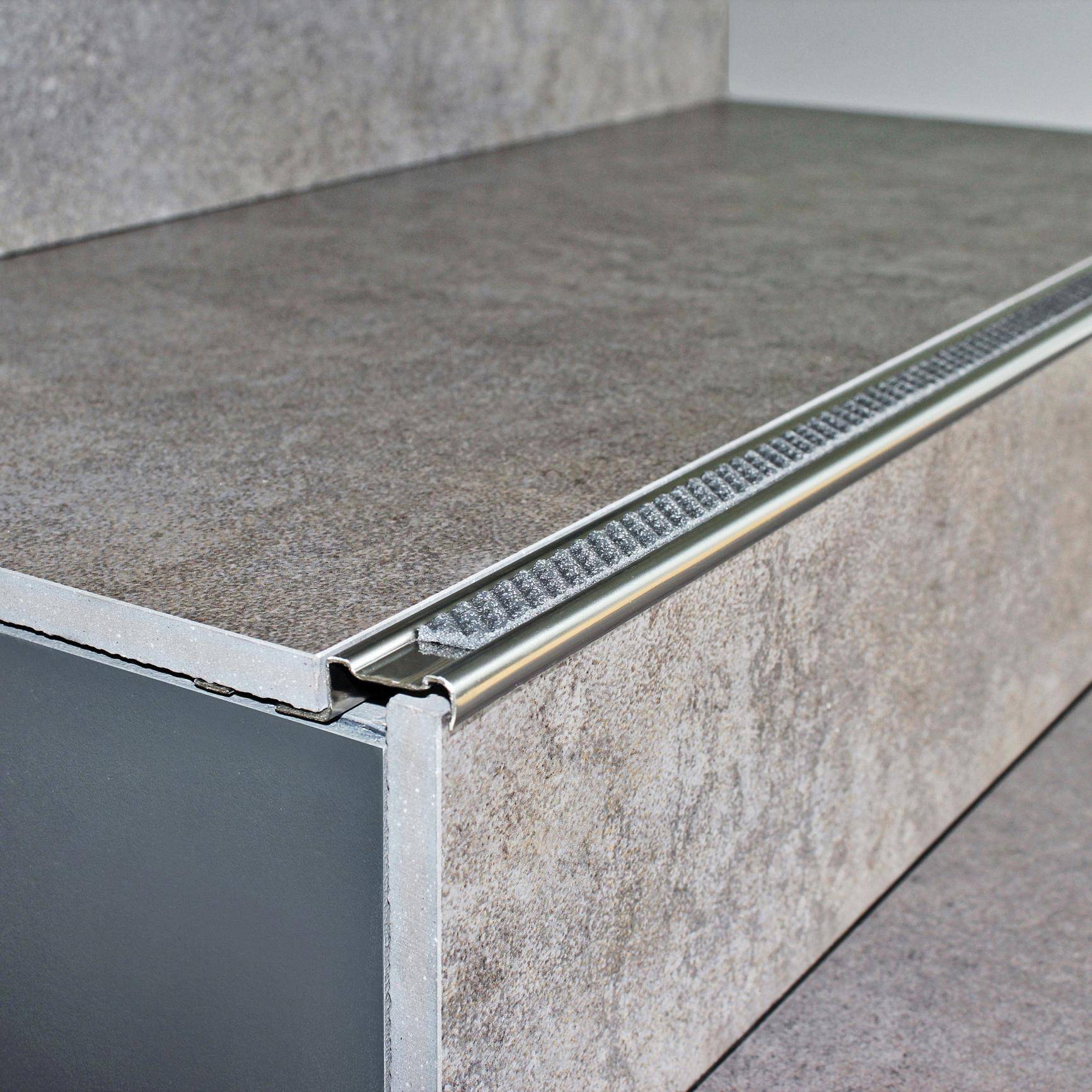 DURAL Treppenstufenprofil mit Einlage 13 mm DIAMONDSTEP Edelstahl (V2A/304) anthrazit 11mm 250cm