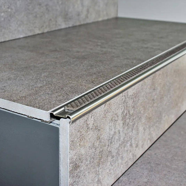 DURAL traptredeprofiel met inzetstuk 13 mm DIAMONDSTEP RVS (V2A/304) rijkbruin 11mm 250cm